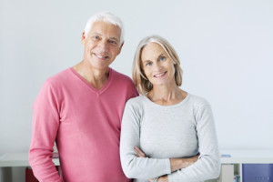 Couple Smiling: Finding a Good Eye Doctor